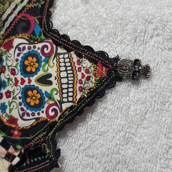 Sugar Skull wrist cuff - handmade - Picture 4 of 7